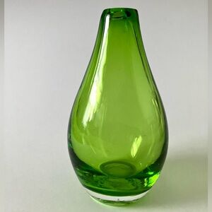Vintage Emerald Green Handblown Teardrop Glass Vase Collectible Art Home Decor